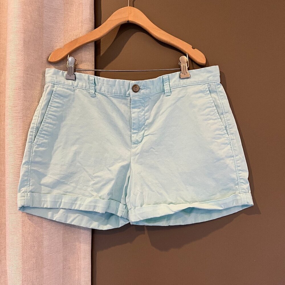 Women's Khaki's by Gap Sea foam Green, 4" shorts, Size 10